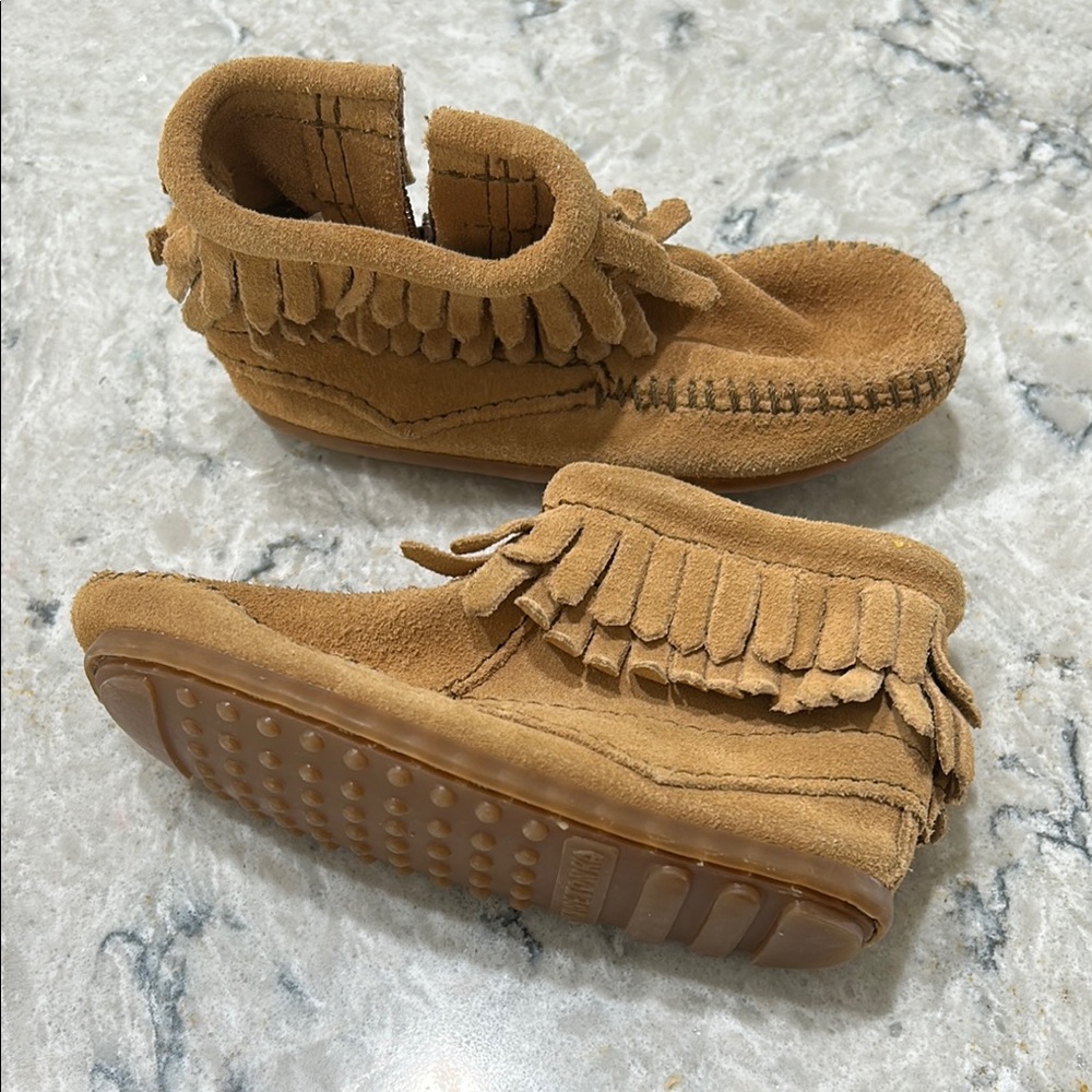 Kids Fringe Moccasin Boots - Tan